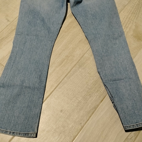 Women's Levi's 515 Nouveau Boot Cut Jeans Size 8S - Picture 5 of 7